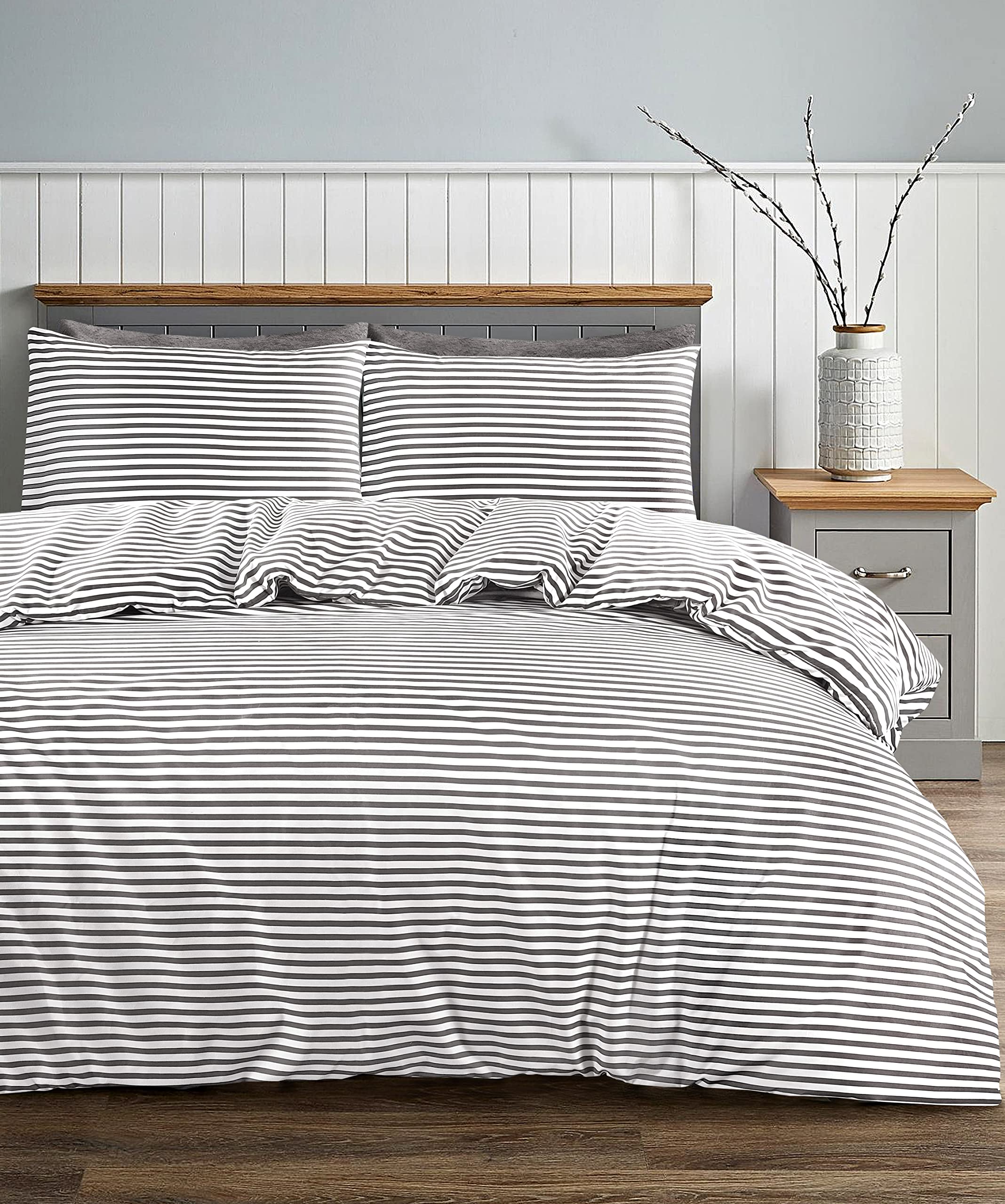 Plain Duvet Cover Set – 3 Colours, Single to King Secondary image