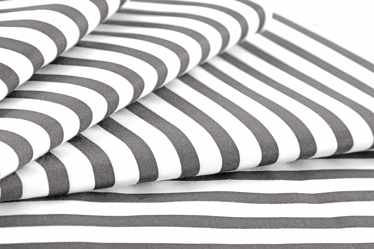 Plain Duvet Cover Set – 3 Colours, Single to King (view 5)